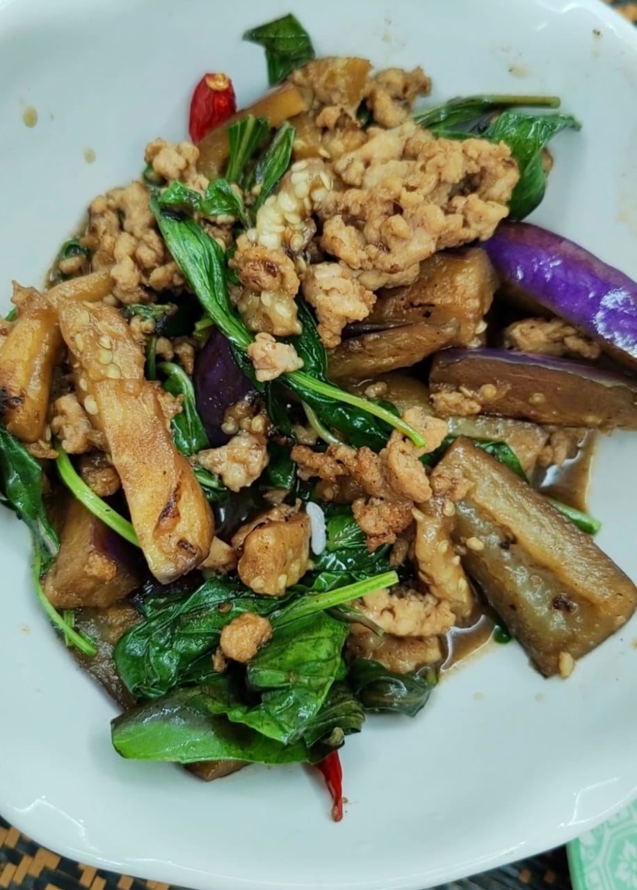 Quick Thai Stir-fried Brinjal with Minced Meat